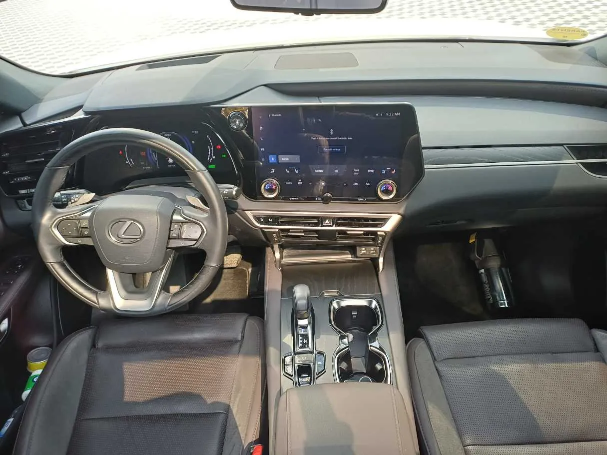 Car image 16