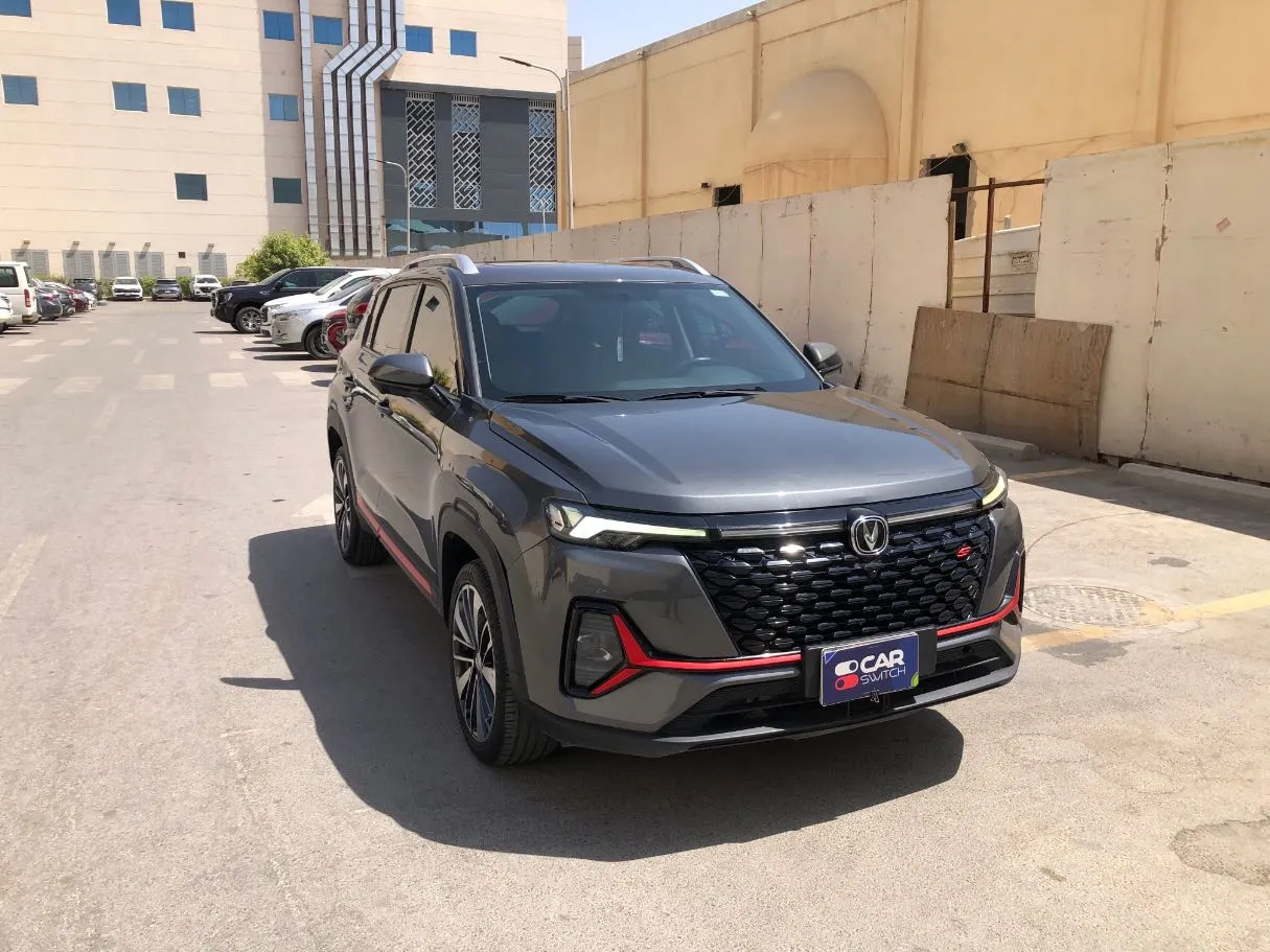 Car image 3