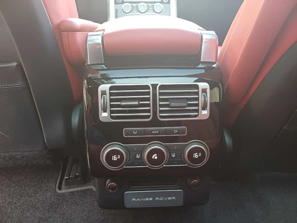 Car image 23
