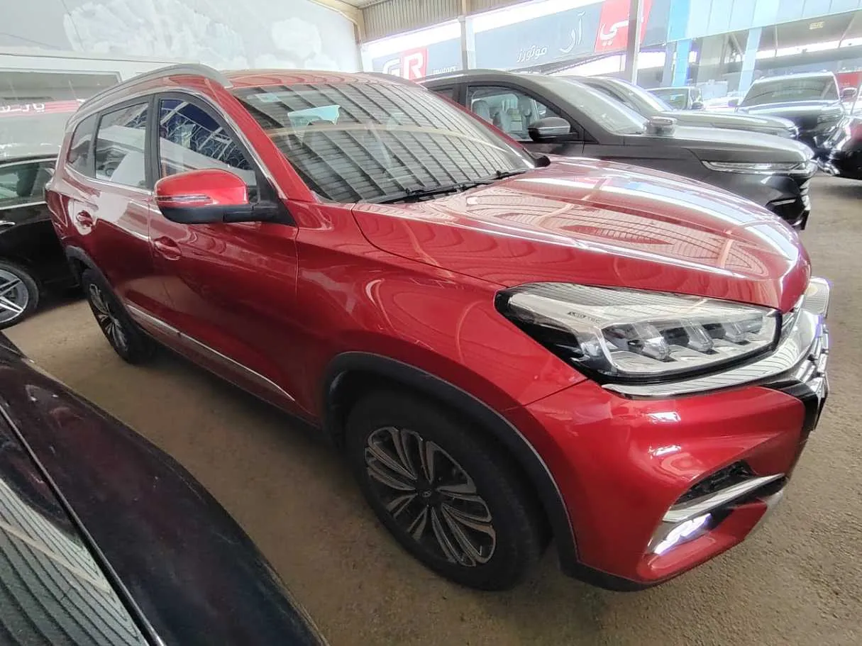 Car image 4