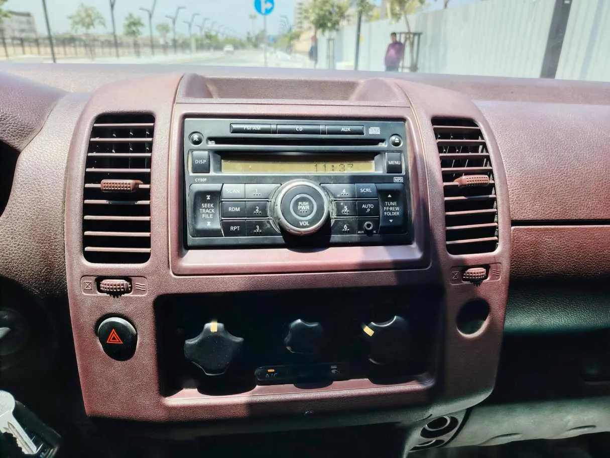 Car image 25