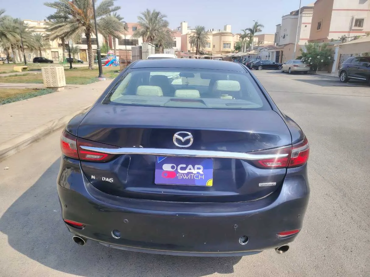 Car image 6