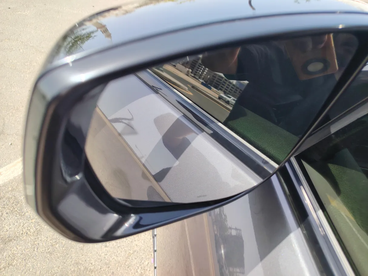 Car image 32