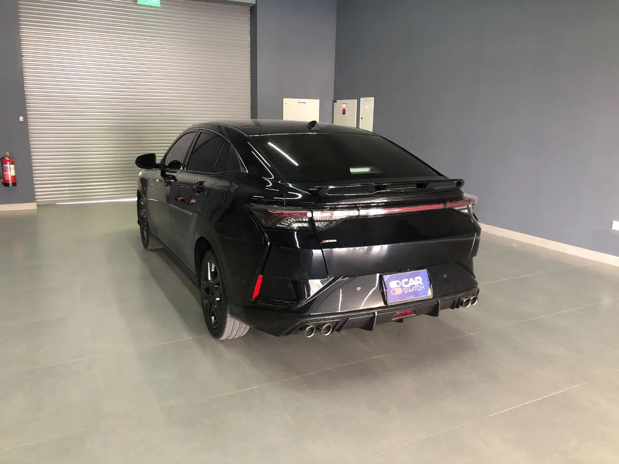 Car image 7