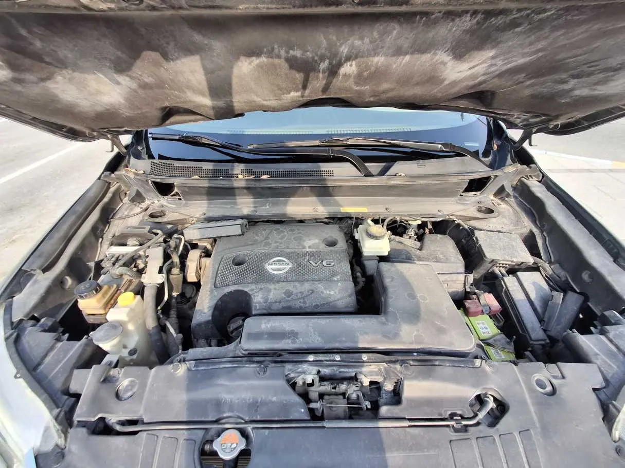 Car image 19