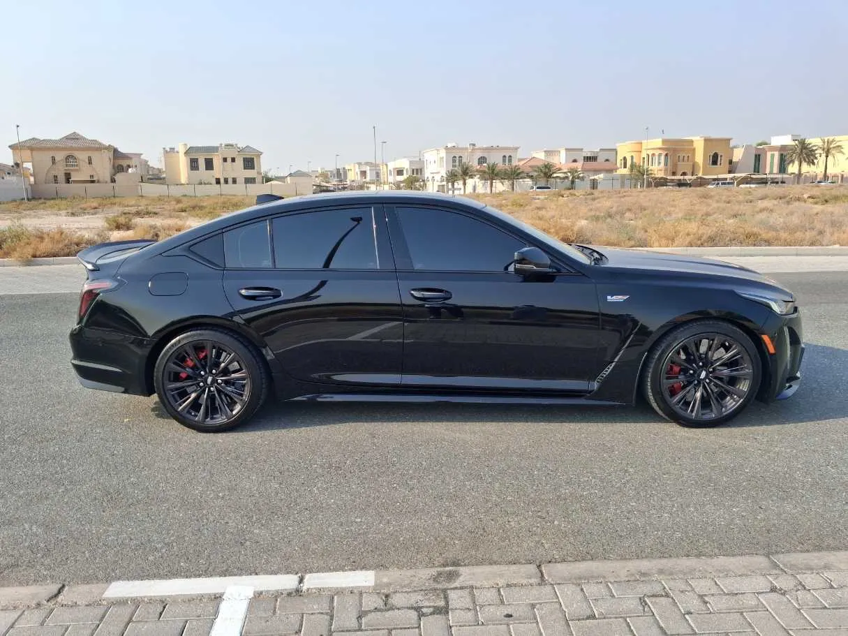 Car image 8