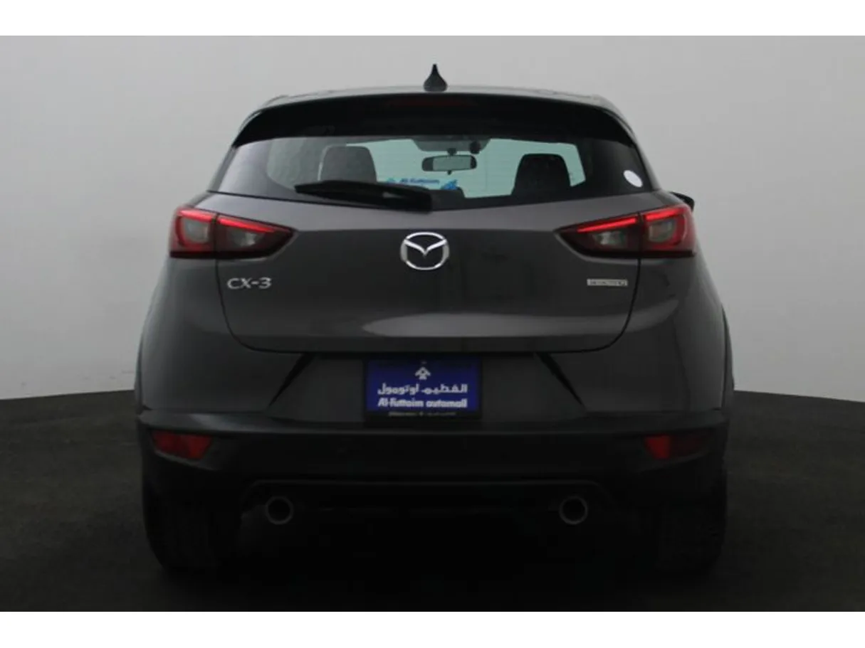Car image 12