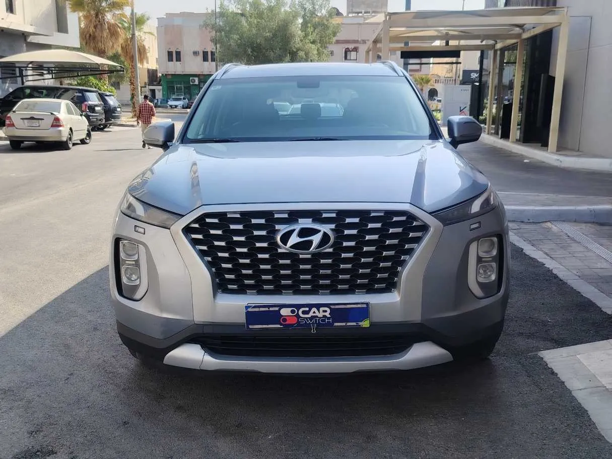 Car image 2