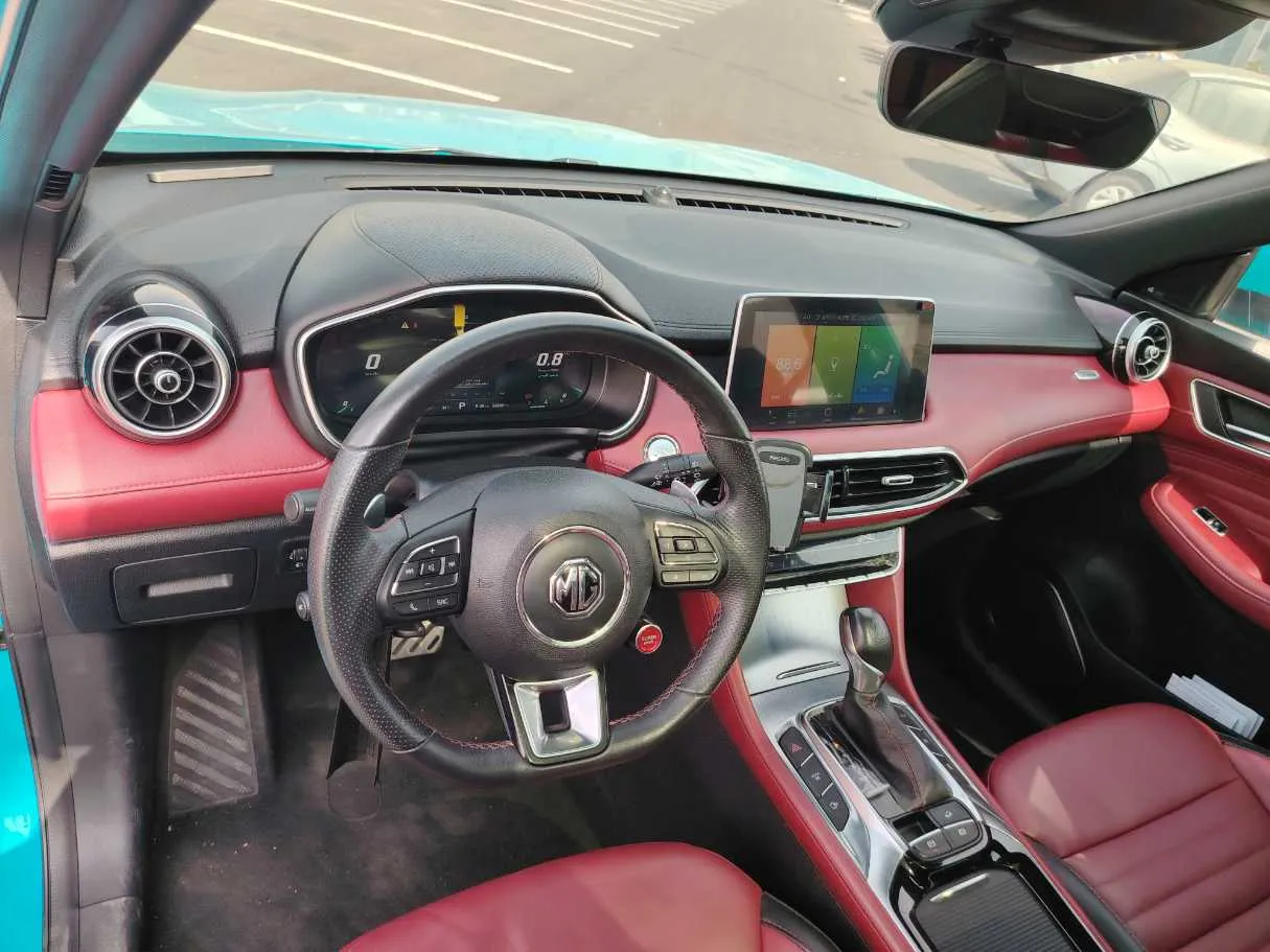 Car image 13