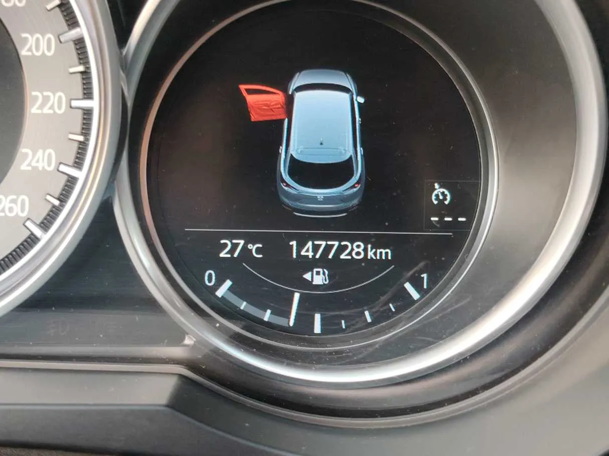 Car image 23