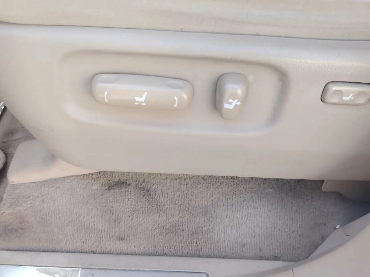 Car image 29