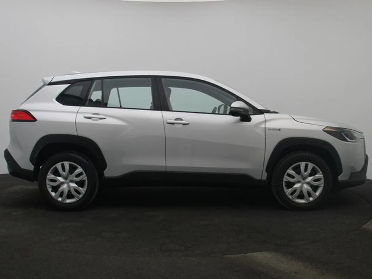 Car image 13