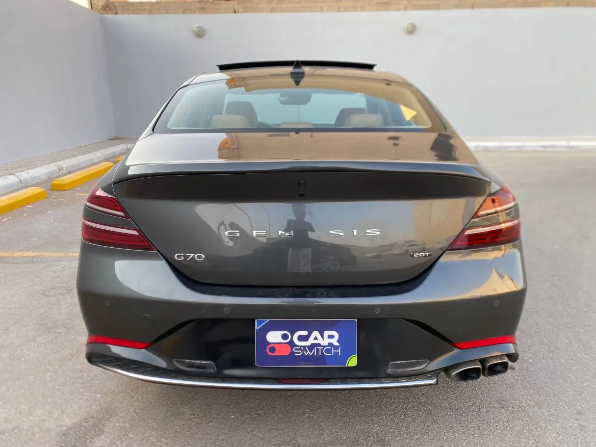 Car image 6