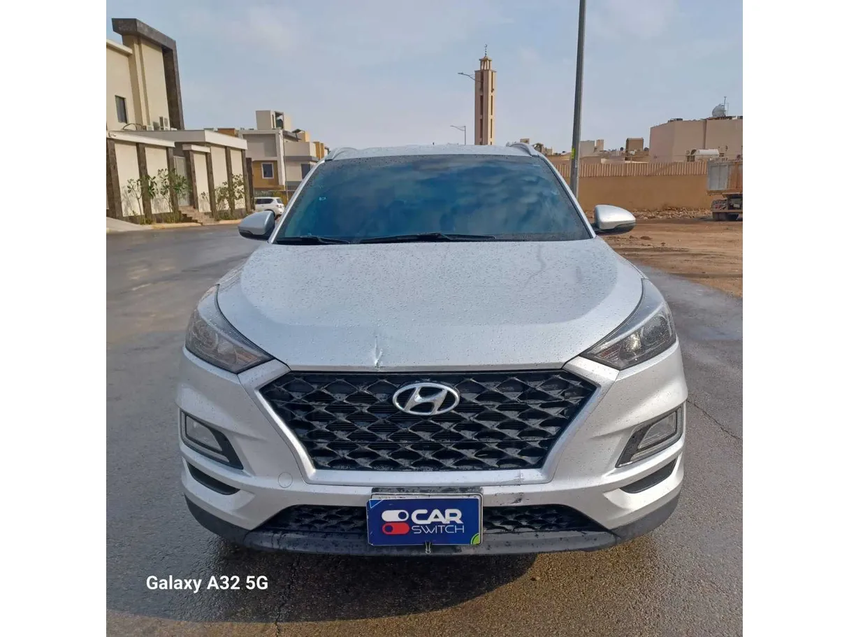 Car image 2