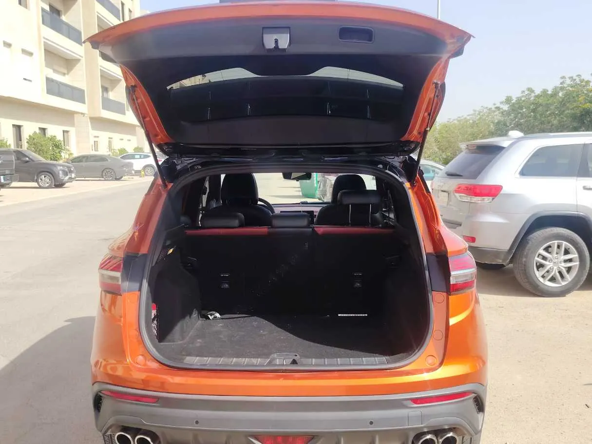 Car image 27