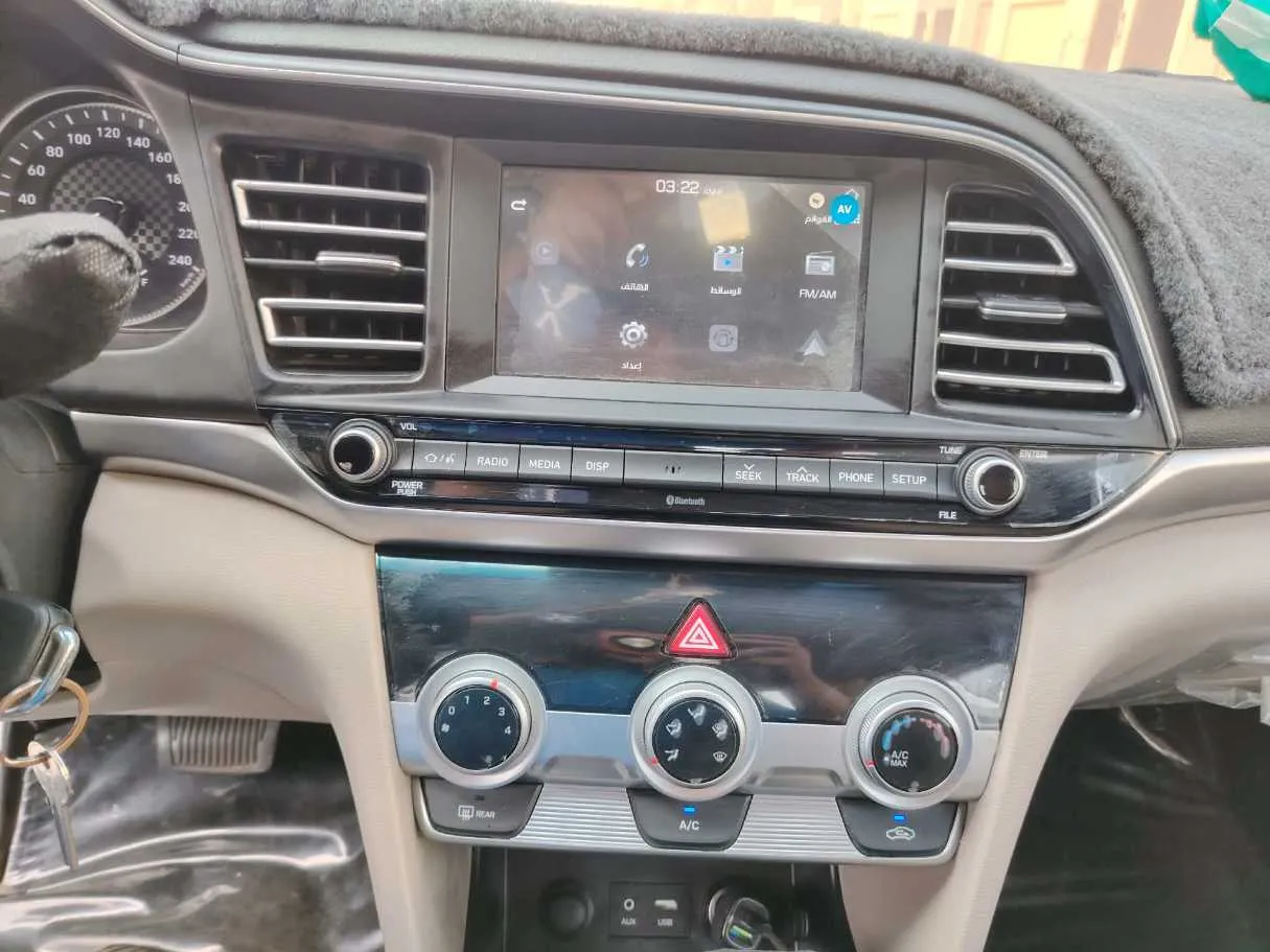 Car image 25