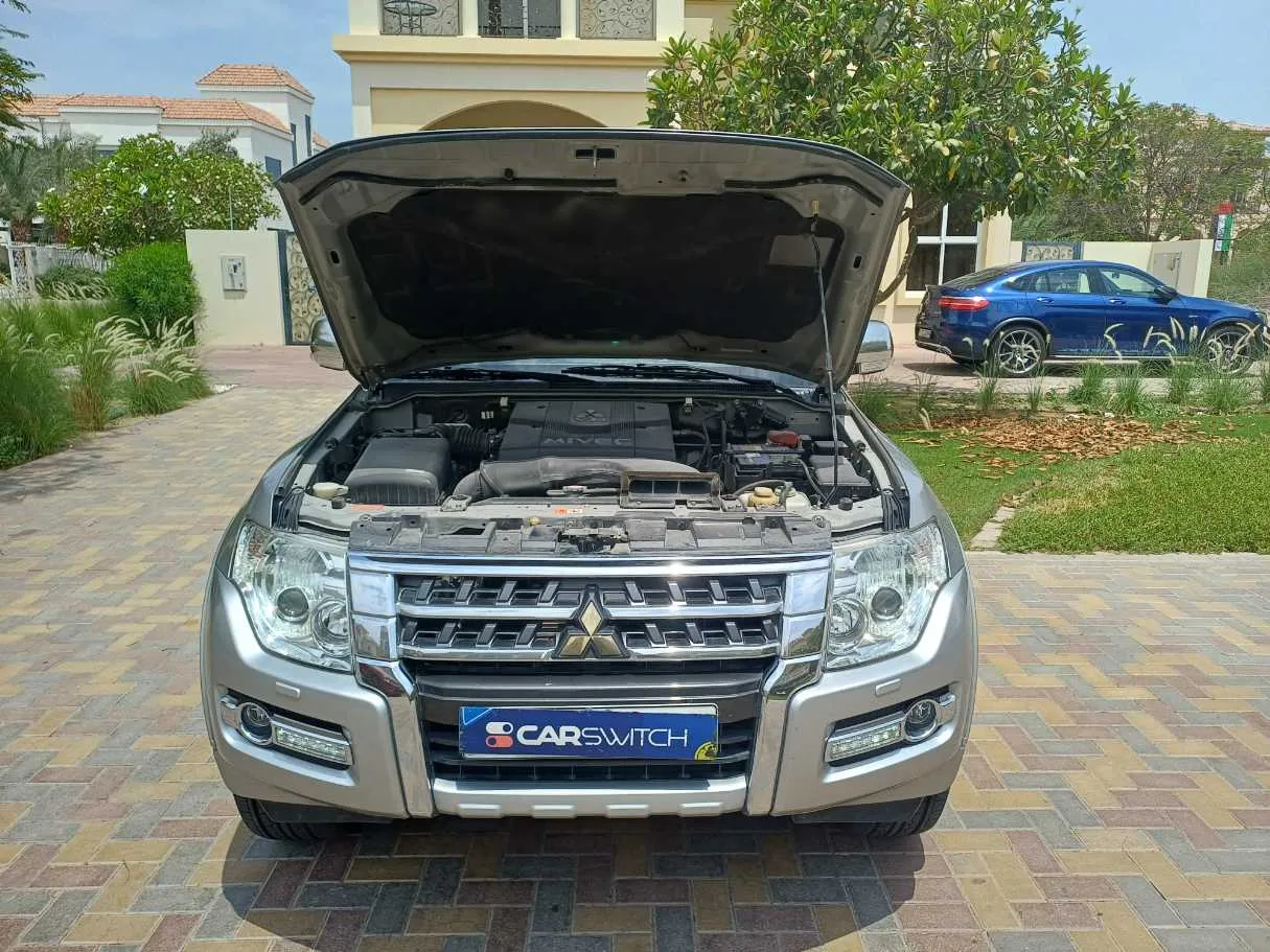 Car image 25