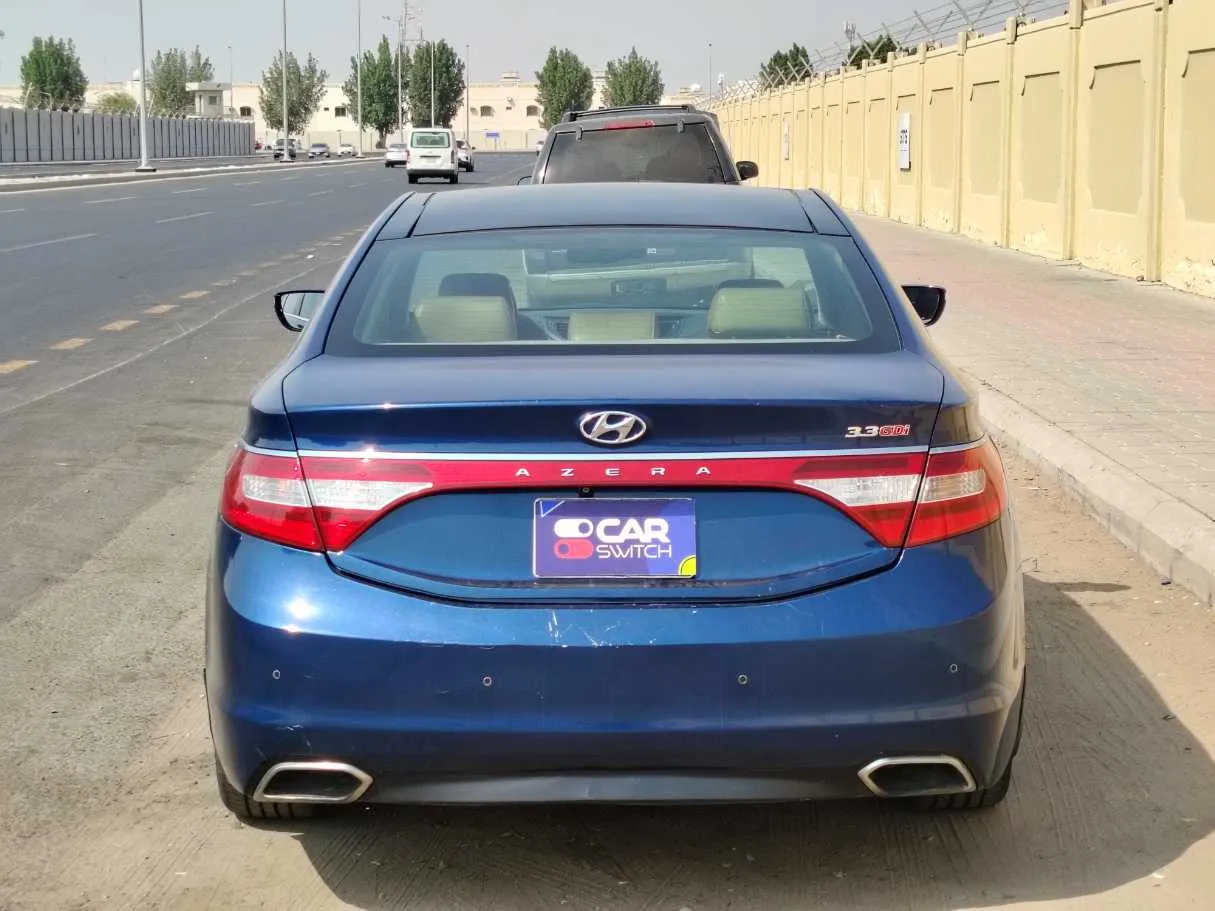 Car image 6