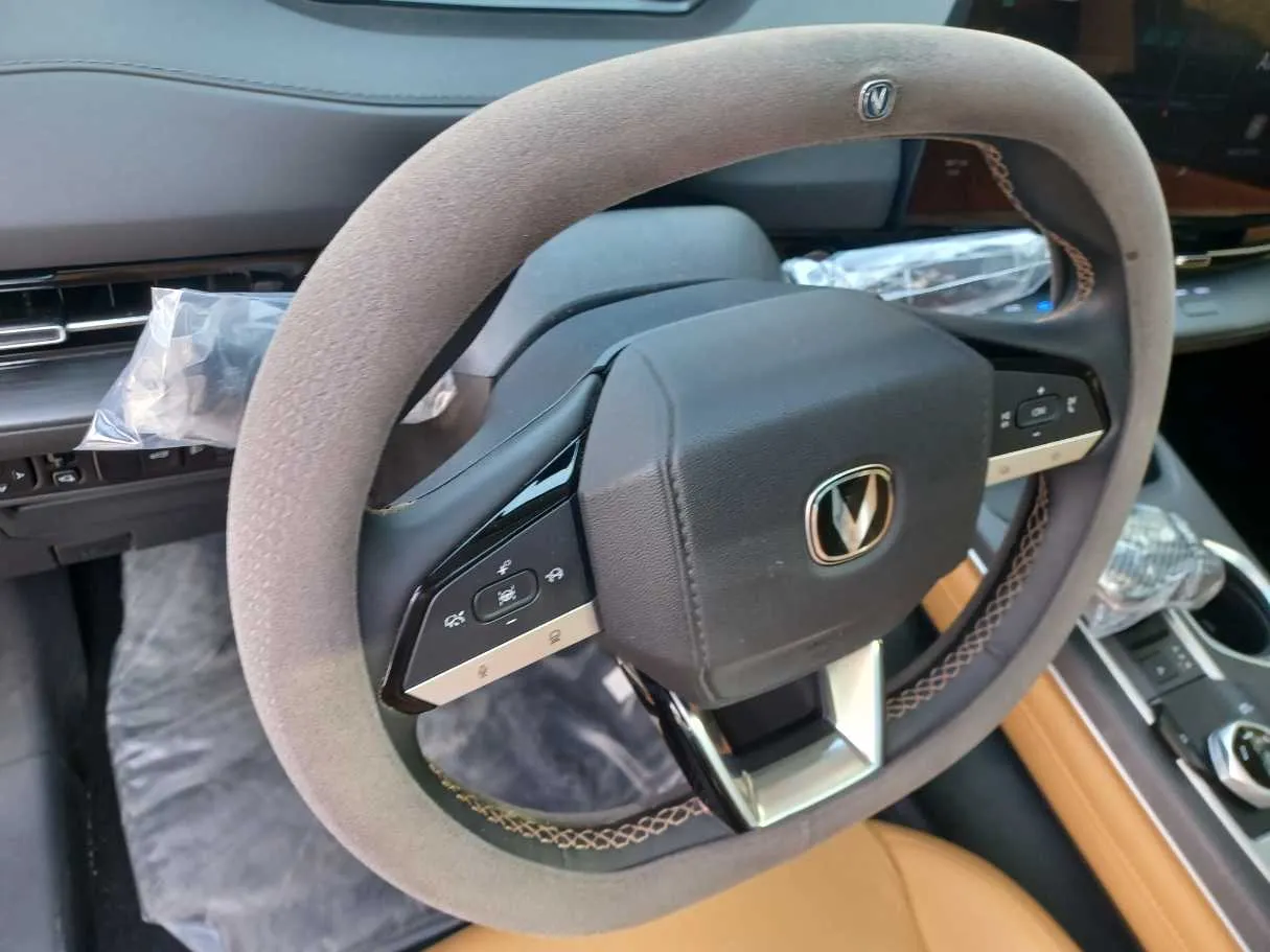 Car image 20