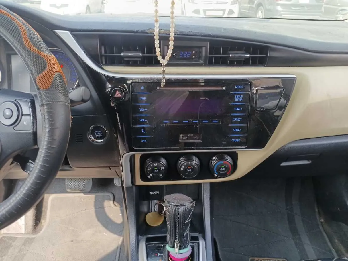 Car image 16