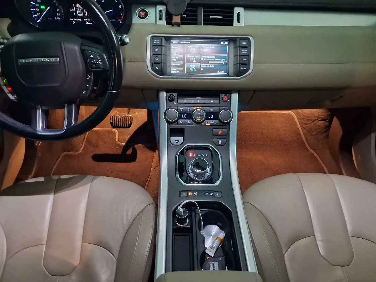 Car image 15