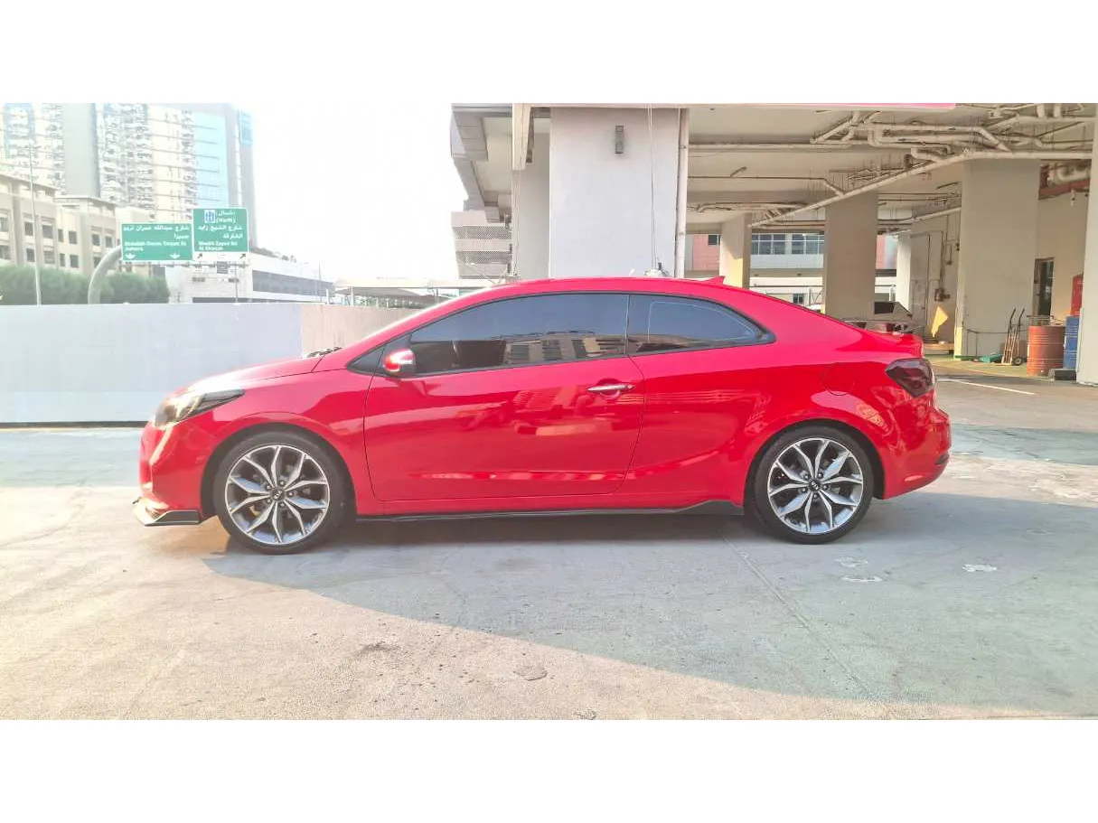 Car image 8