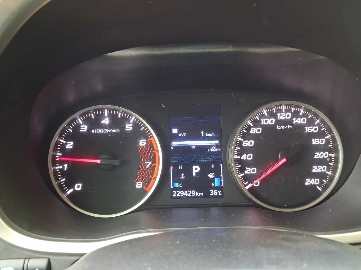 Car image 18