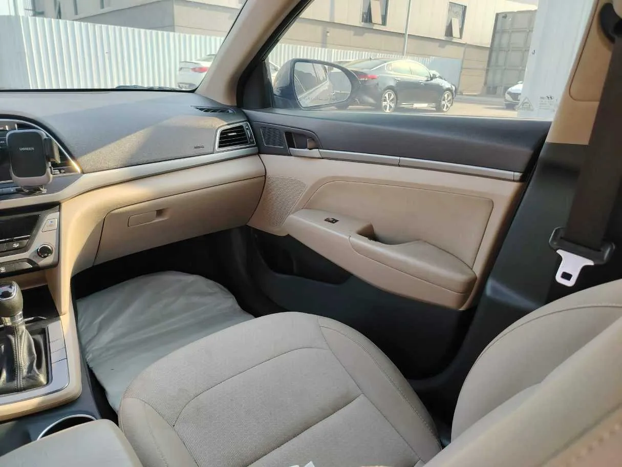 Car image 33