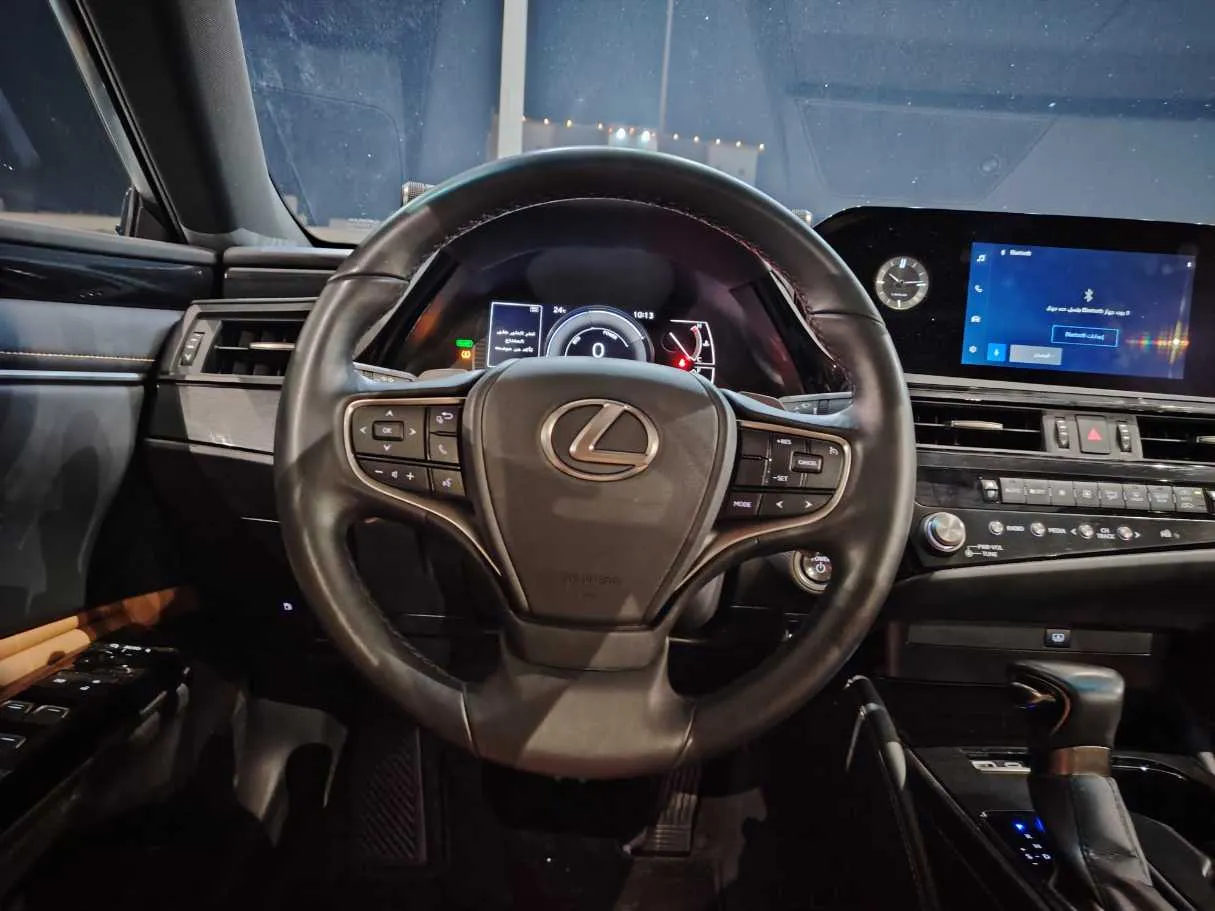 Car image 27