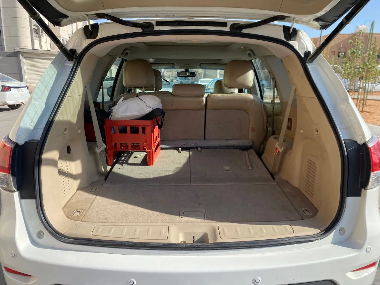 Car image 21