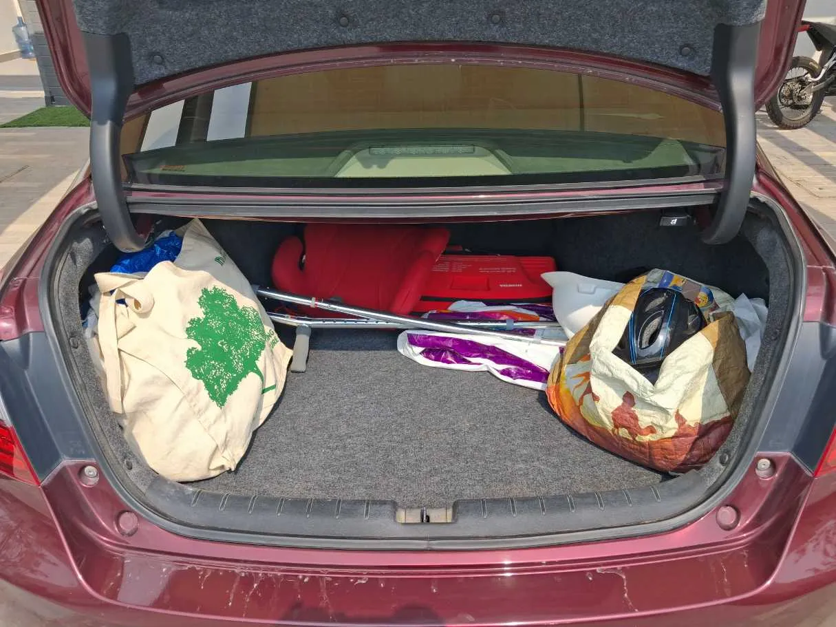 Car image 20