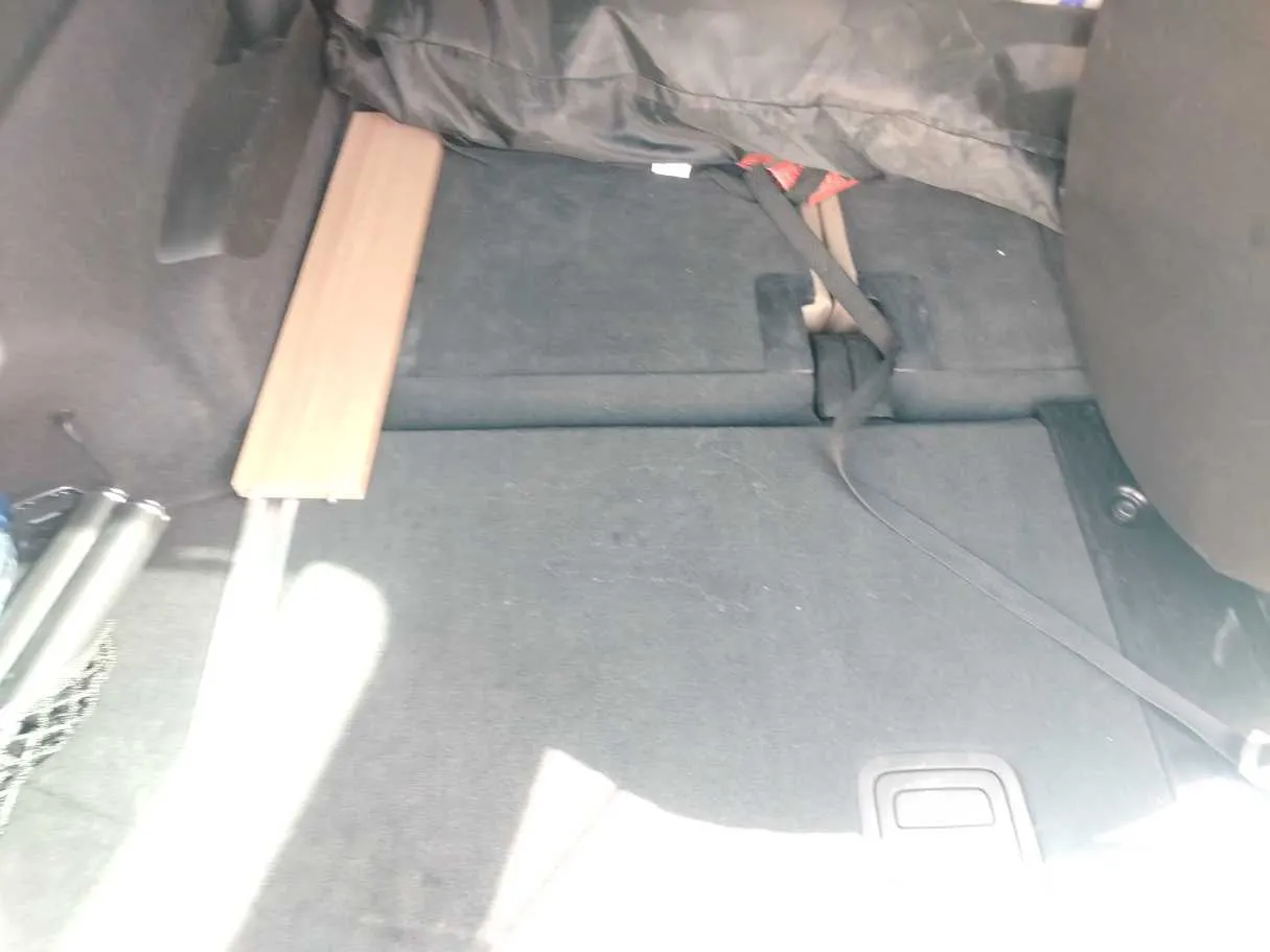 Car image 28