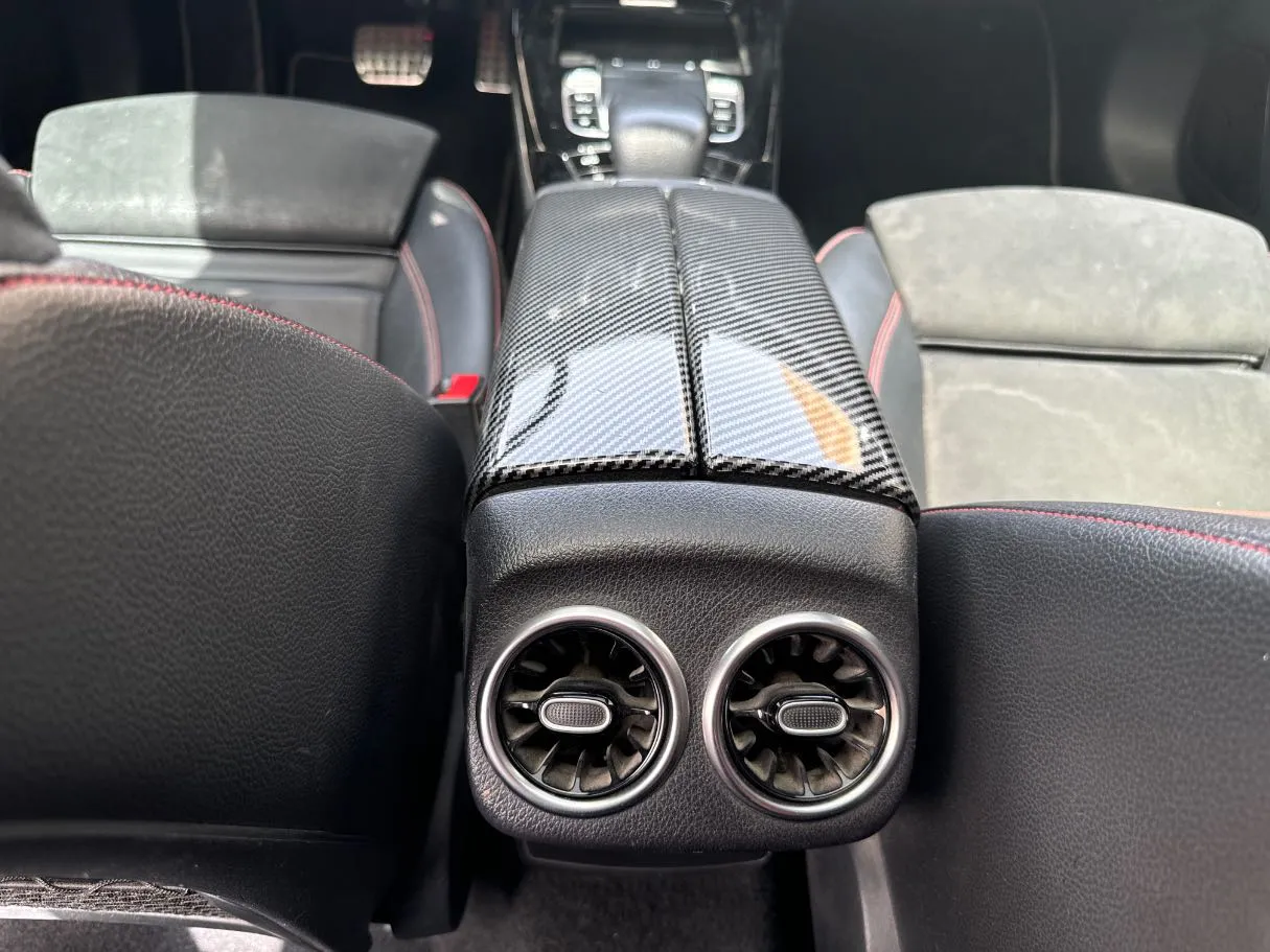 Car image 27