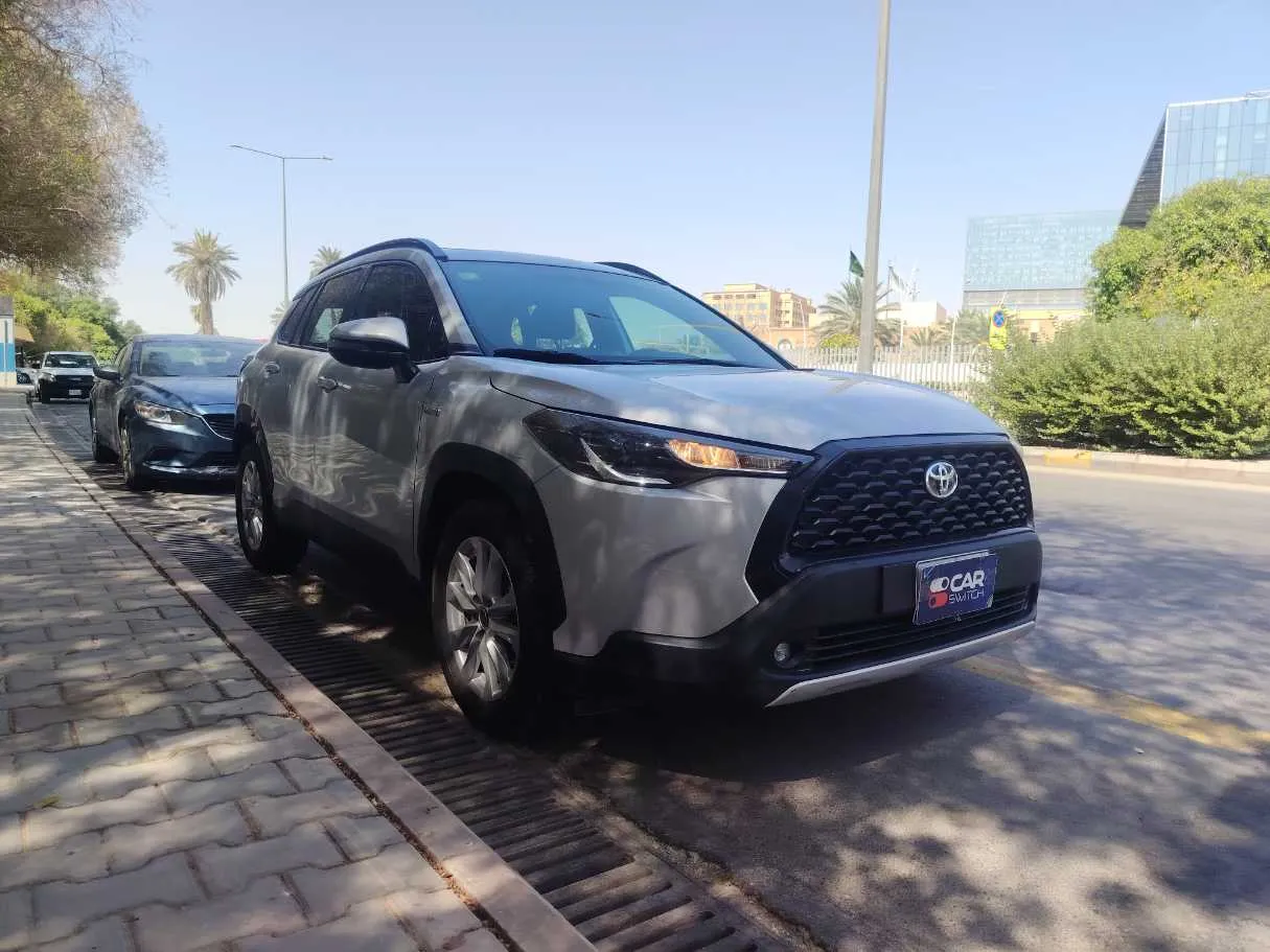 Car image 3