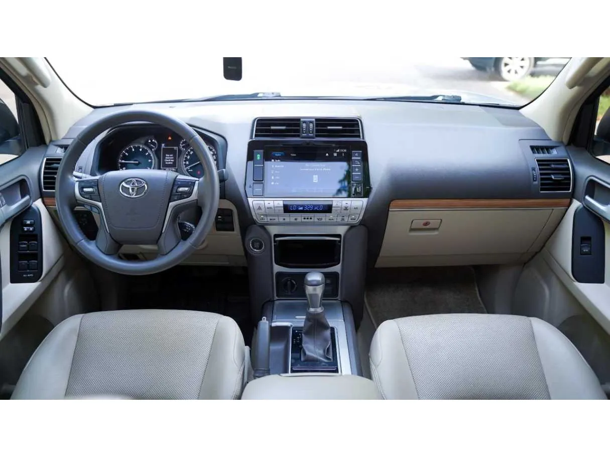 Car image 22