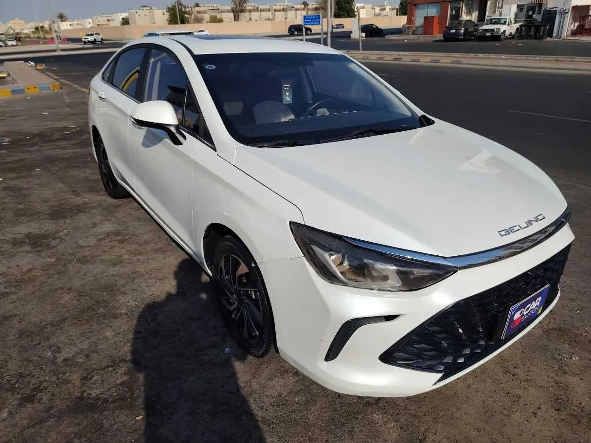 Car image 3