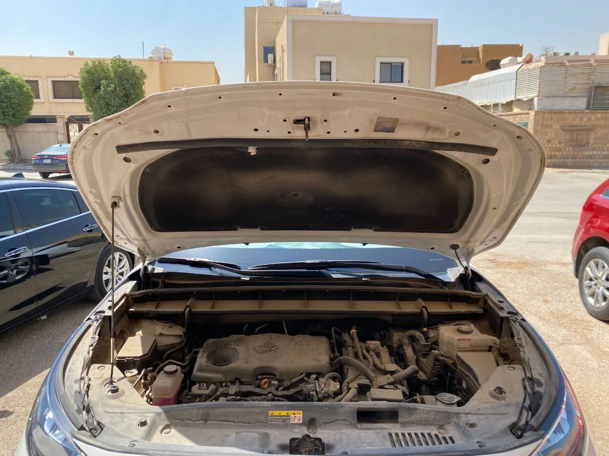 Car image 28