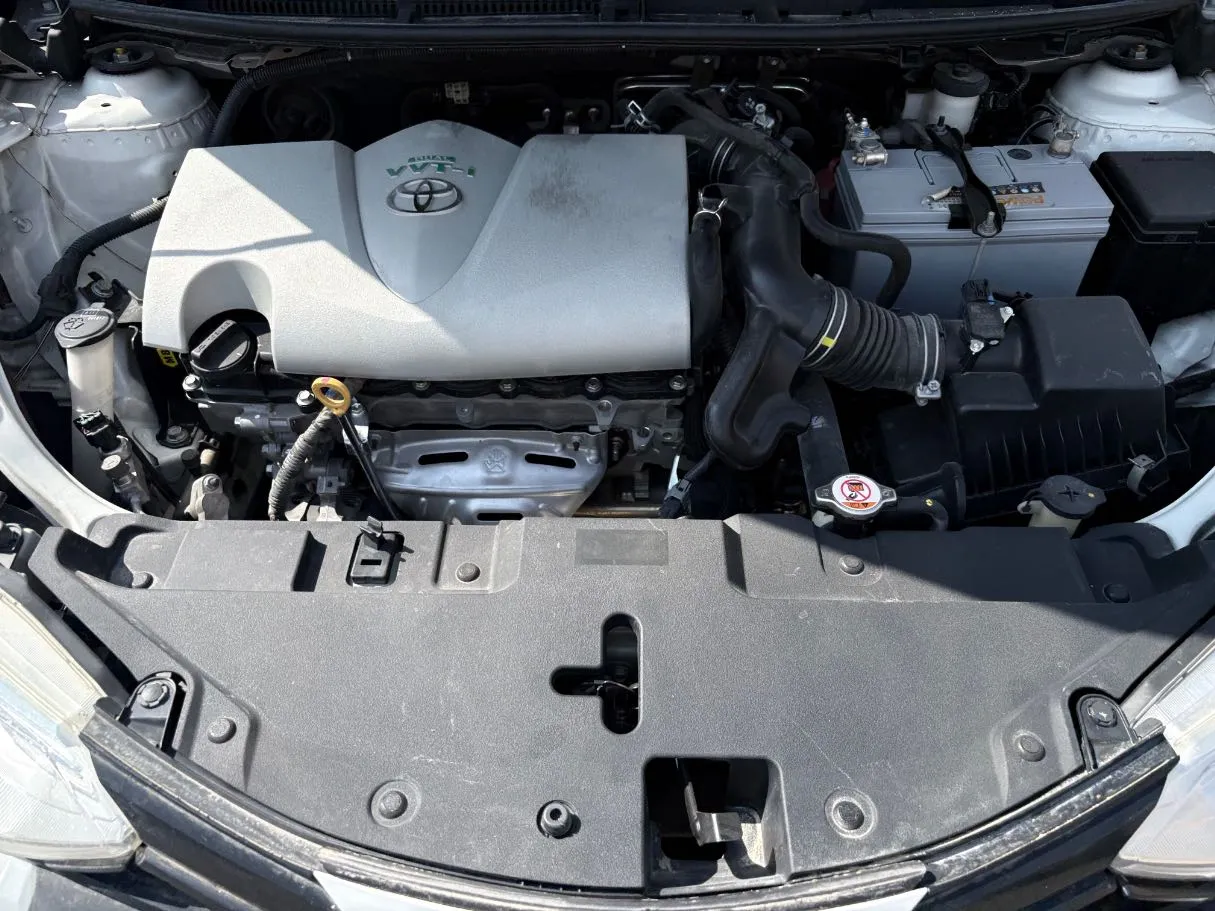 Car image 23