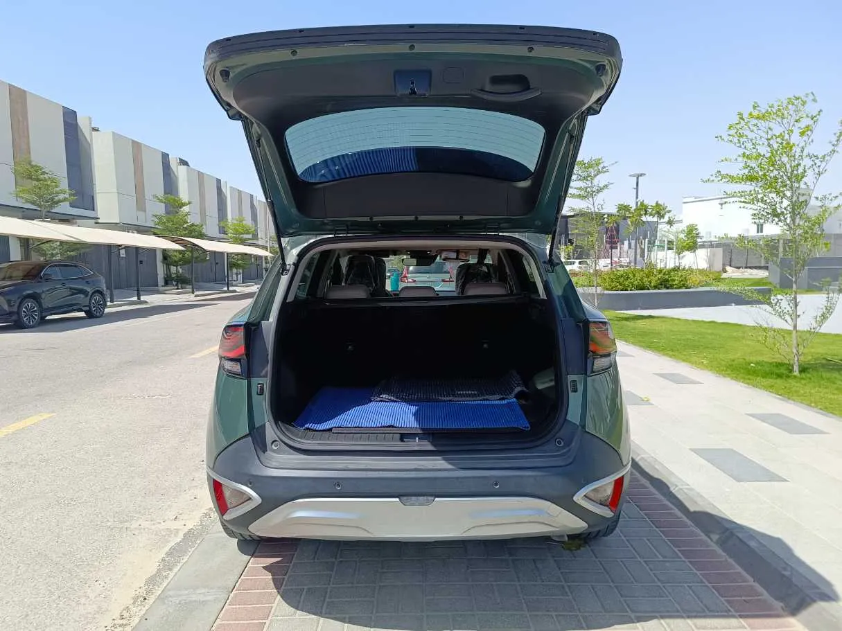 Car image 27