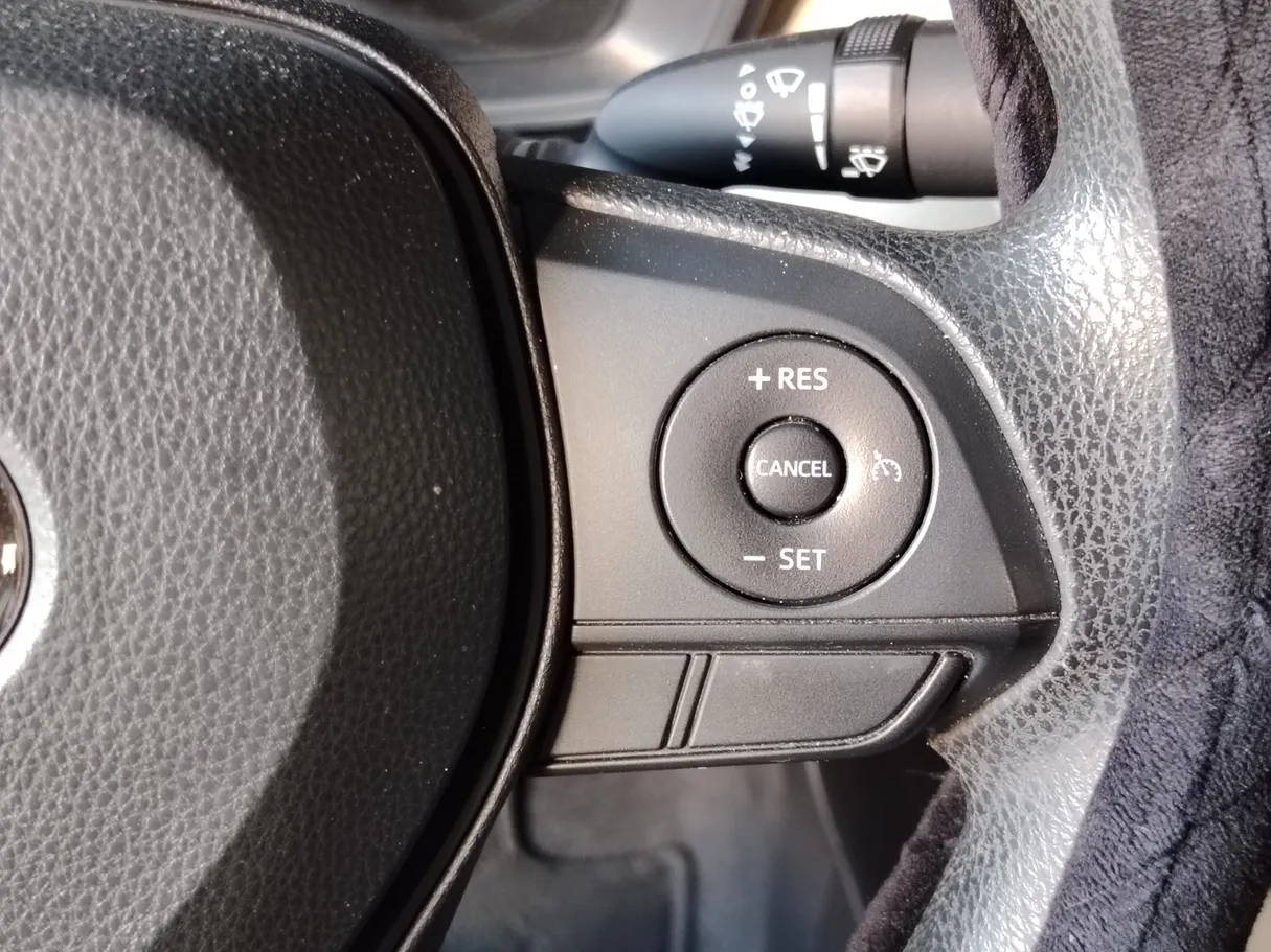 Car image 28
