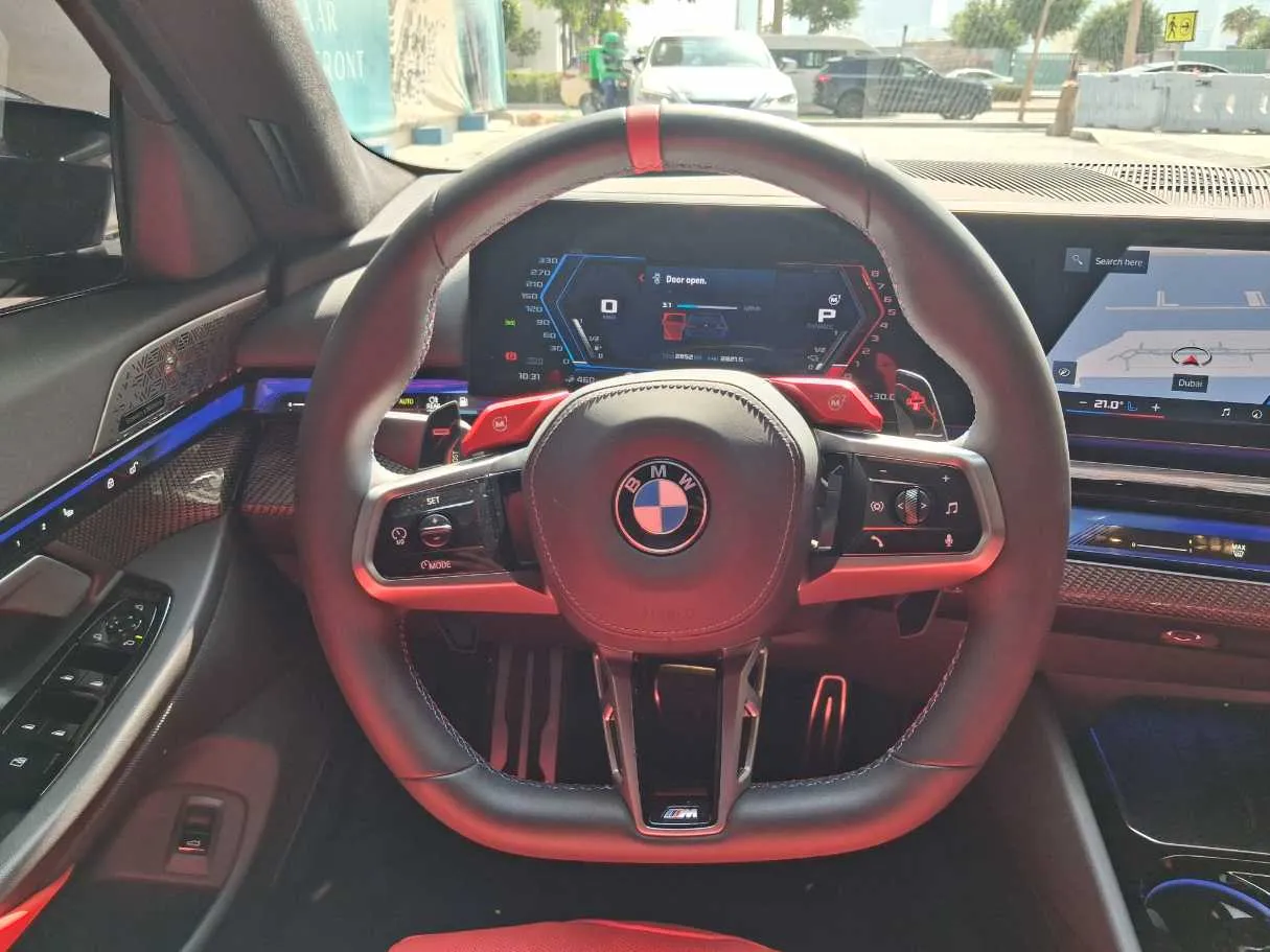 Car image 19