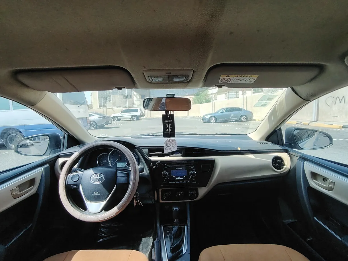 Car image 15