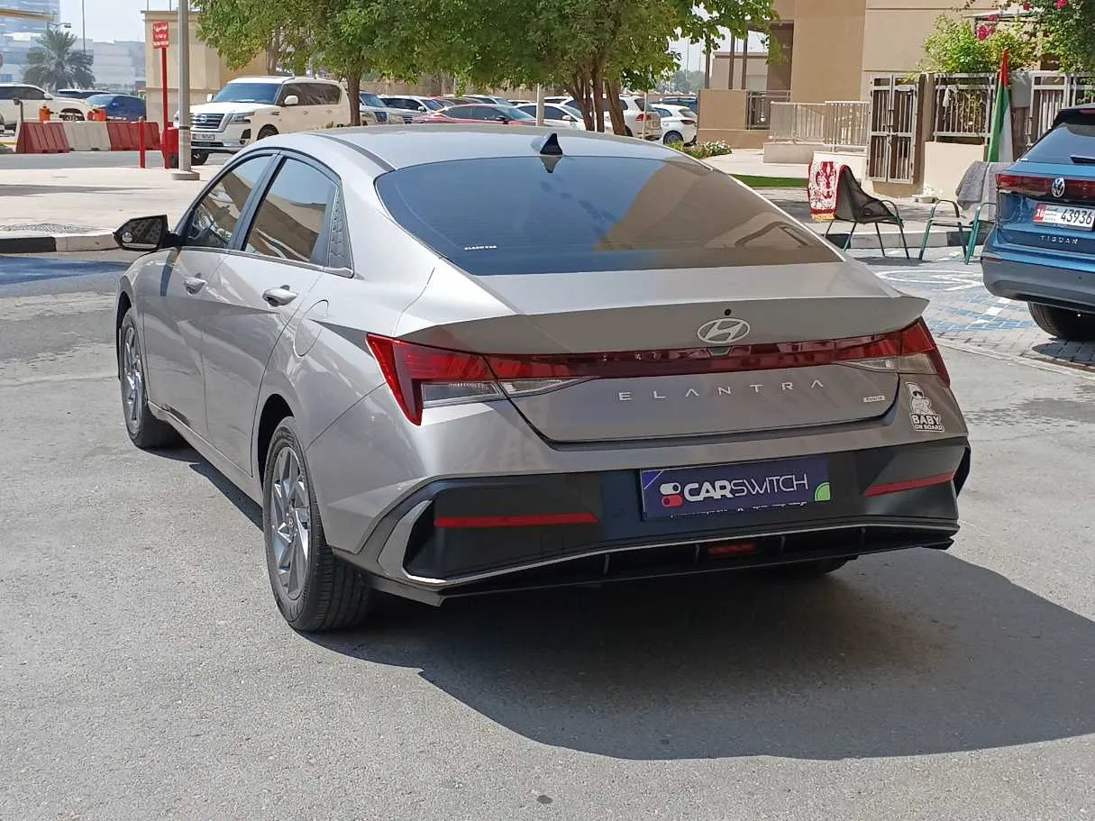 Car image 5