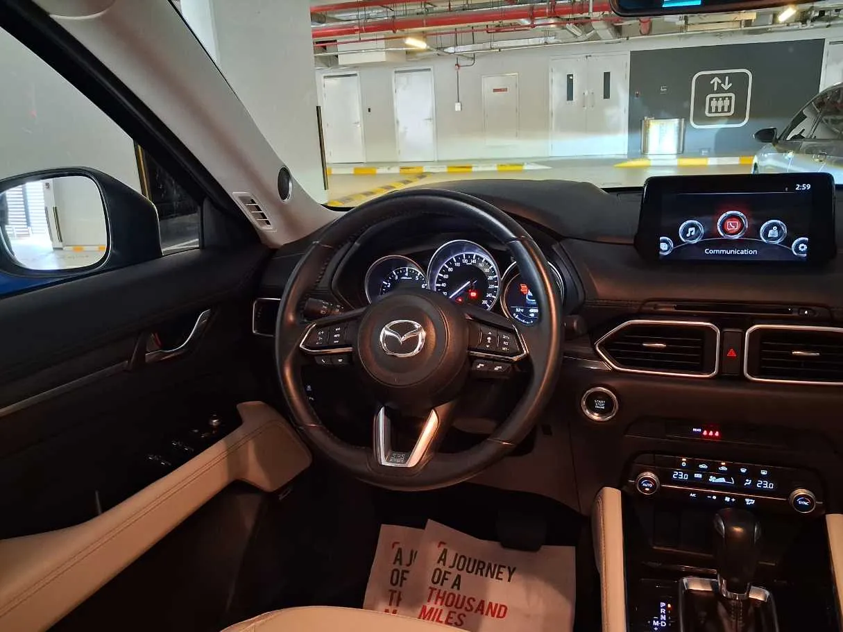 Car image 16