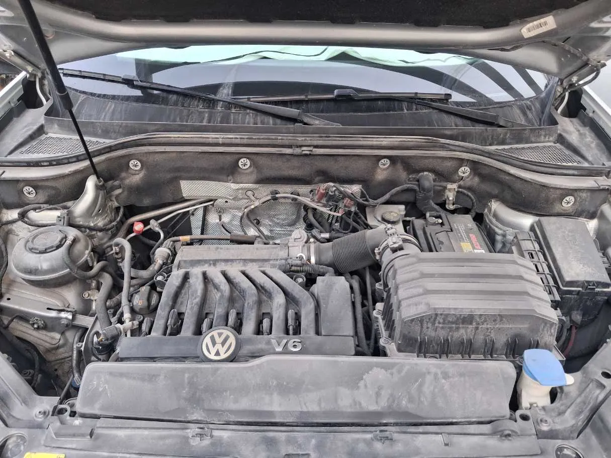 Car image 23