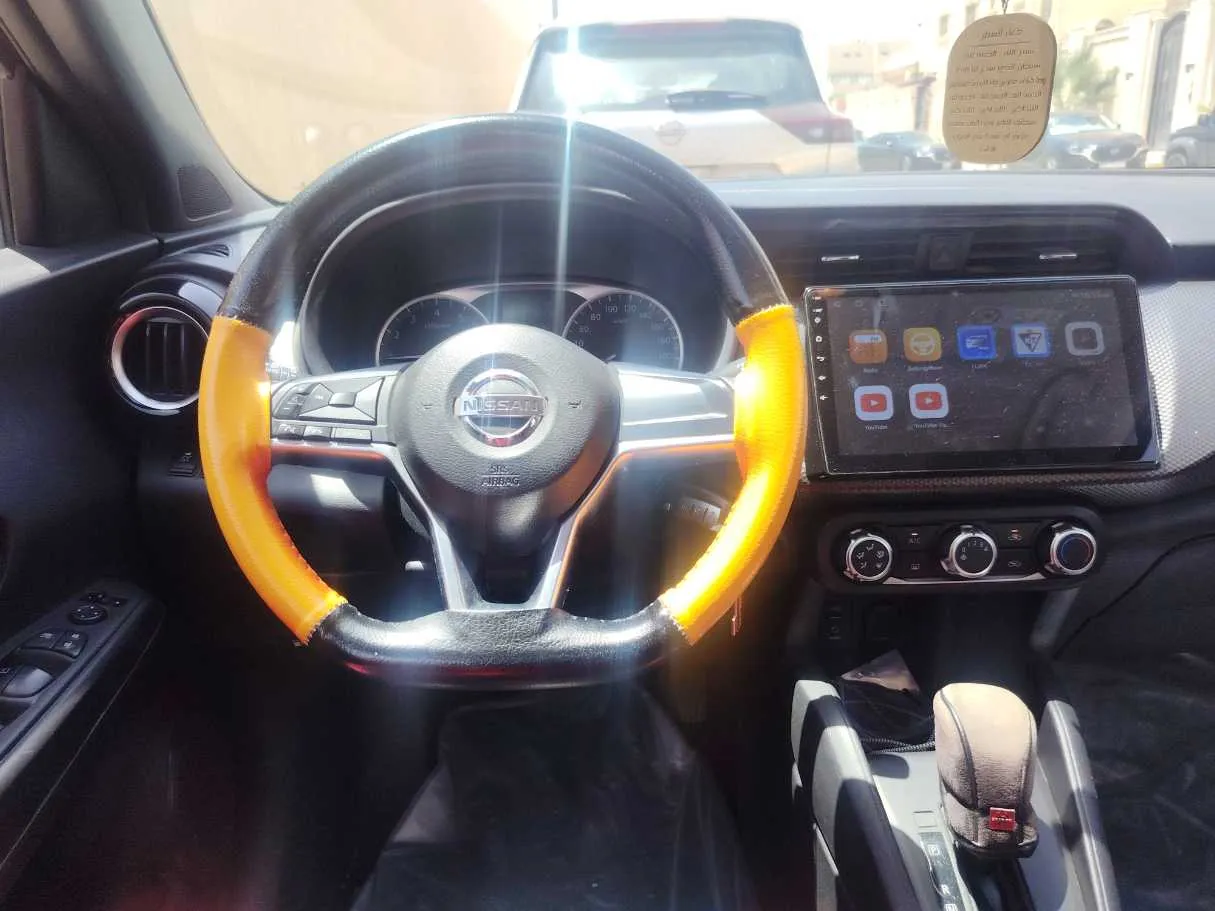Car image 20