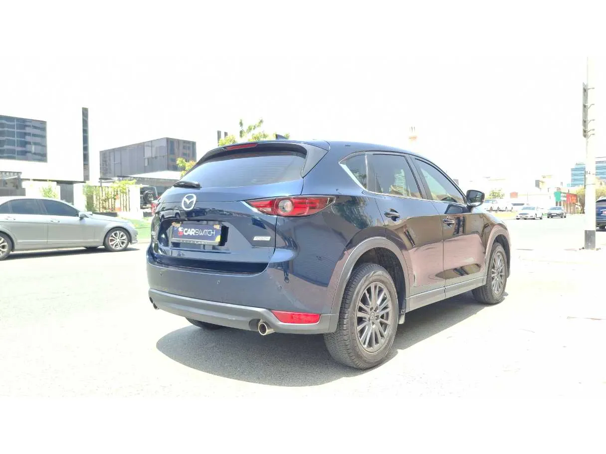 Car image 5