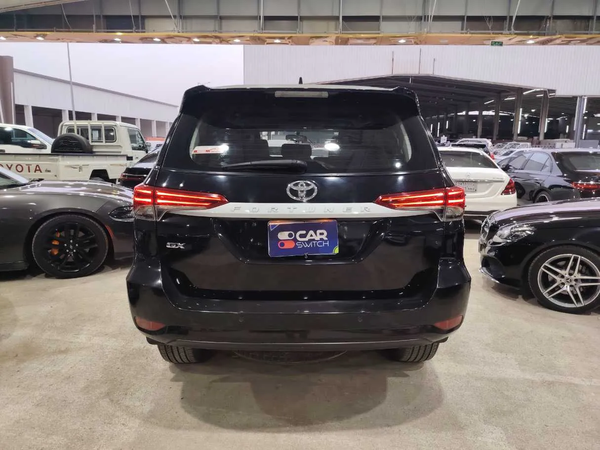 Car image 6