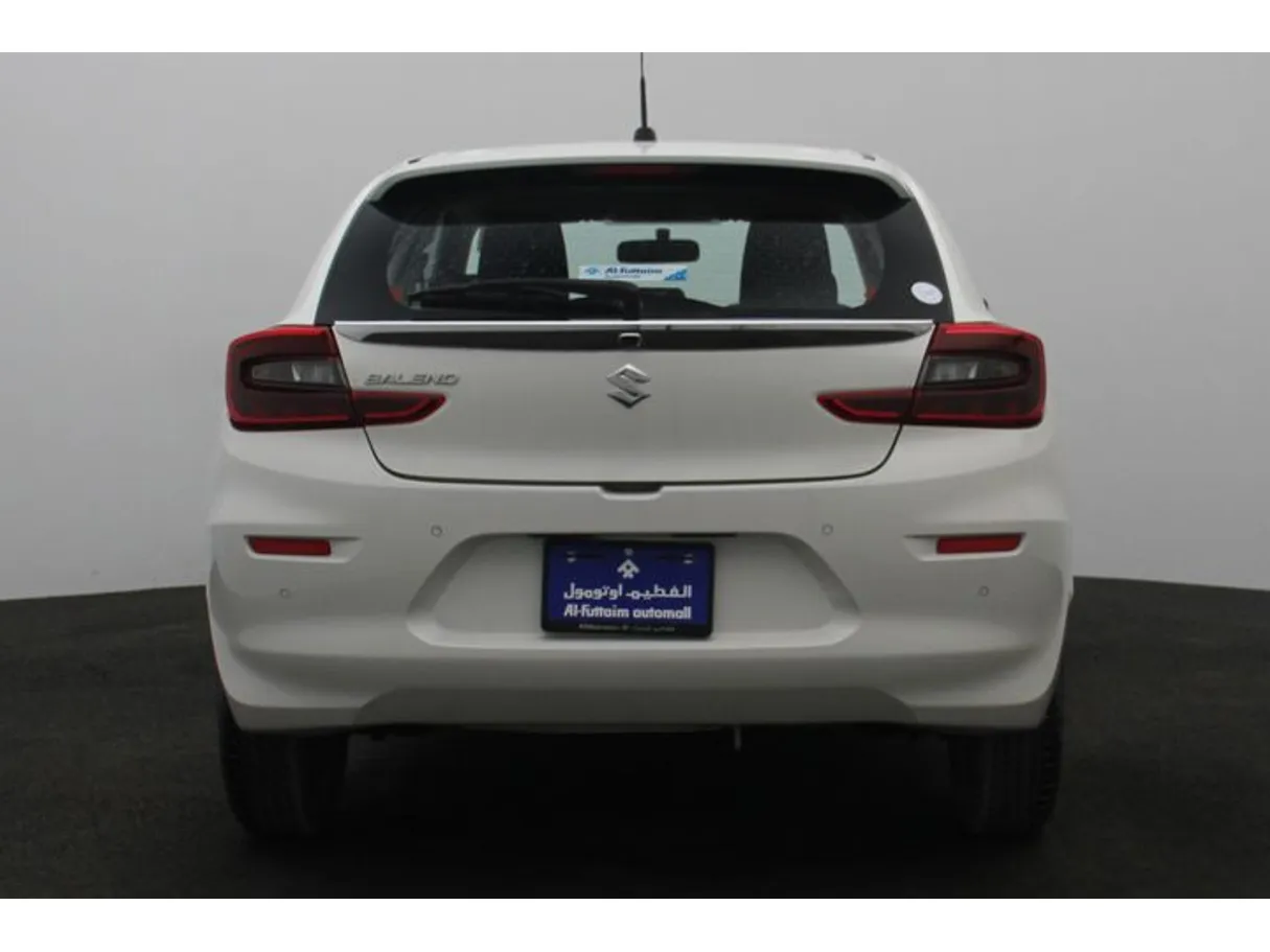 Car image 12