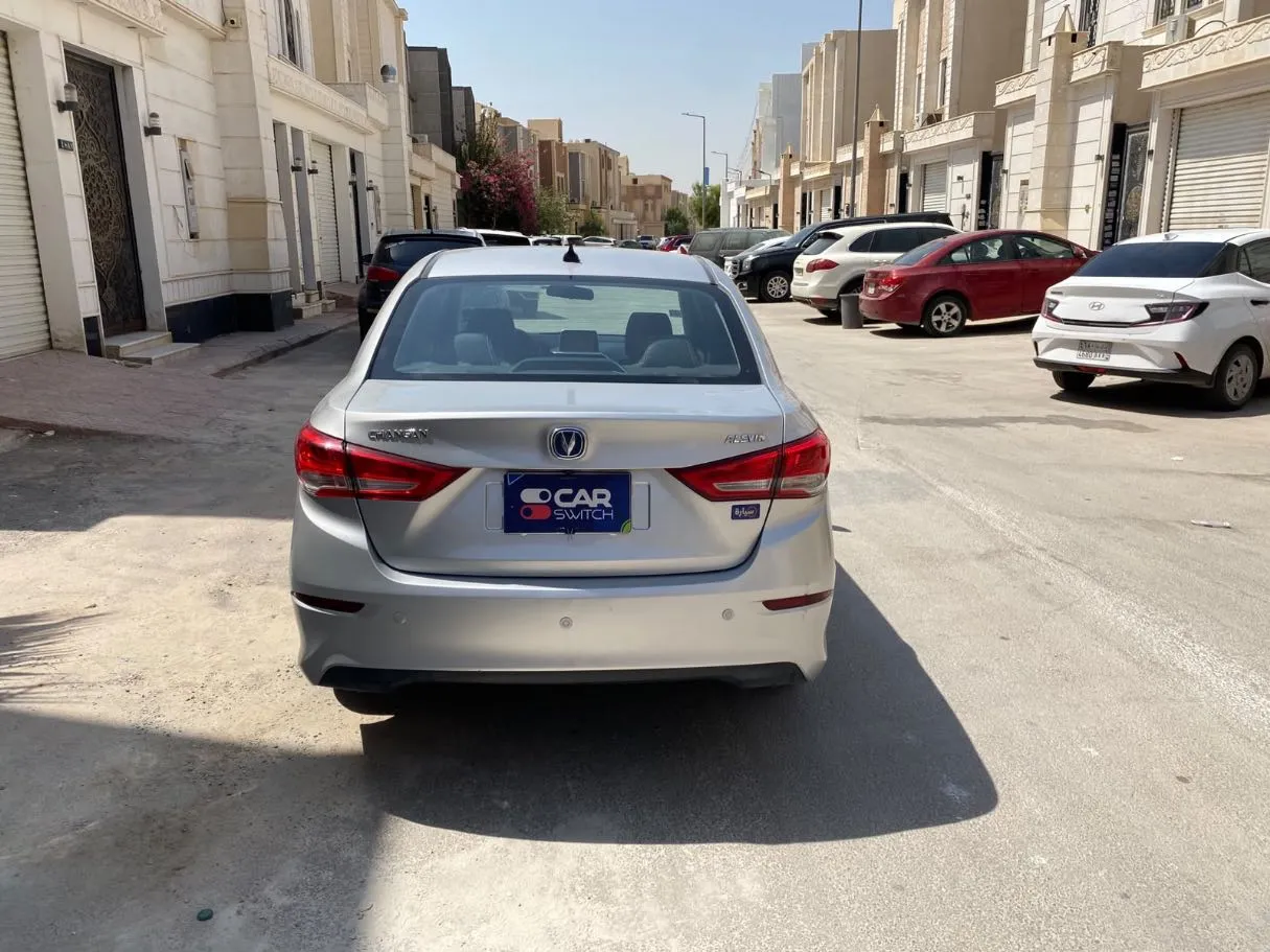 Car image 6